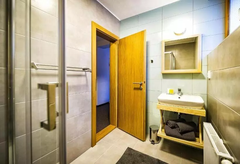 پانسیون Penzion Flores