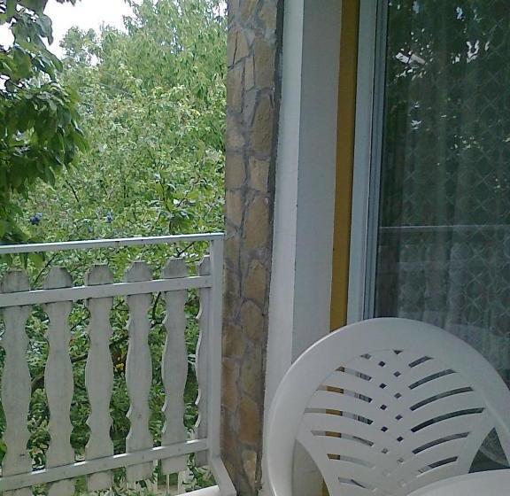 بنسيون Keszthely Sarokház