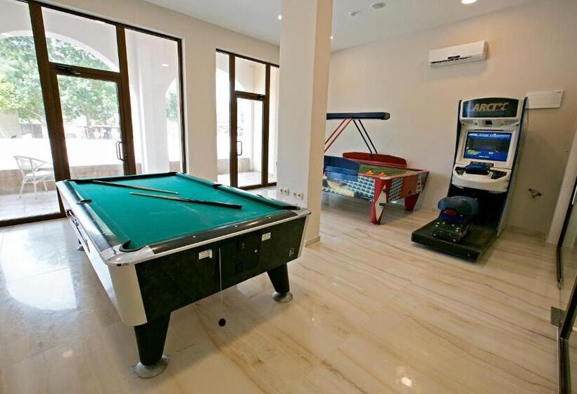 Royal Grand Hotel And Spa   All Inclusive And Free Beach Accsess