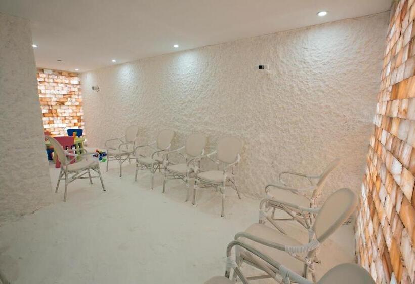 Royal Grand Hotel And Spa   All Inclusive And Free Beach Accsess