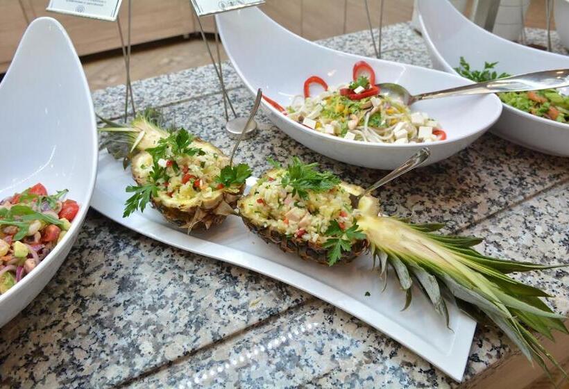 Royal Grand Hotel And Spa   All Inclusive And Free Beach Accsess