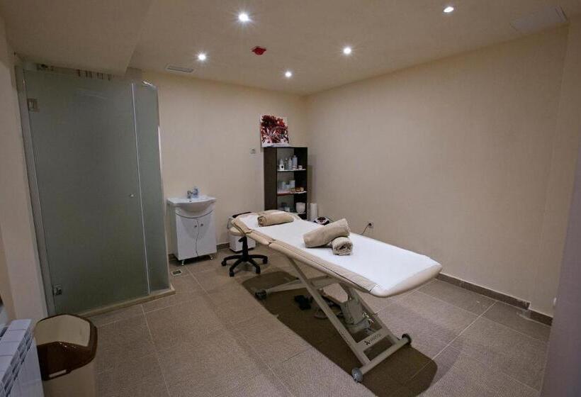 Royal Grand Hotel And Spa   All Inclusive And Free Beach Accsess