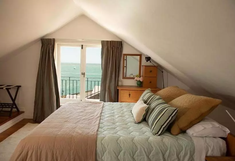 تختخواب و صبحانه Villa Victoria   Nelson