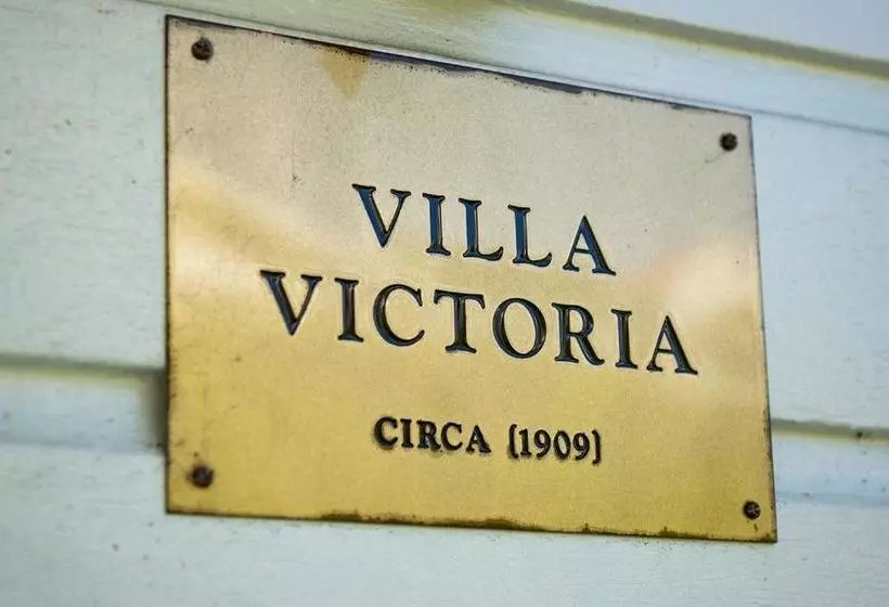 تختخواب و صبحانه Villa Victoria   Nelson