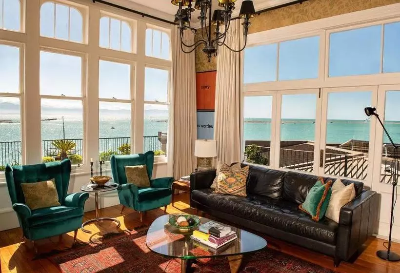 تختخواب و صبحانه Villa Victoria   Nelson