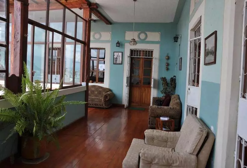 Aamiaismajoitus (B&B) Casa Vista Hermosa