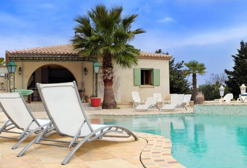 مبيت وإفطار Mas De La Montille