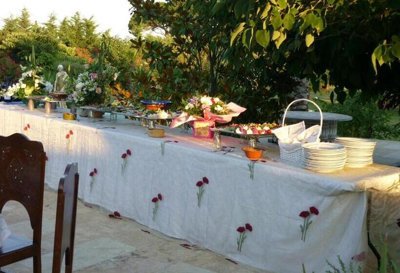 مبيت وإفطار Mas De La Montille