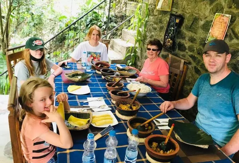 Aamiaismajoitus (B&B) River Splendour Home Stay