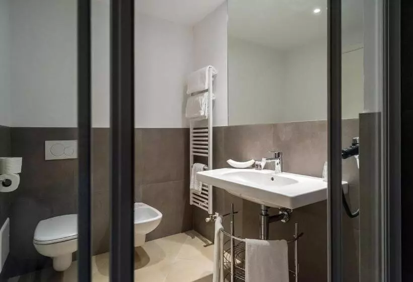 هتل Guesthouse Verona