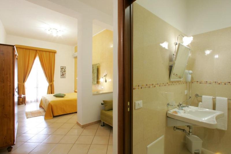فندق H  Rooms La Darsena