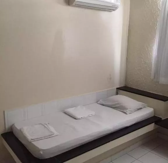 ホテル Piramide St. Antonio De Jesus