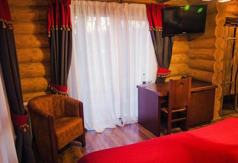 هتل Praha Wood House