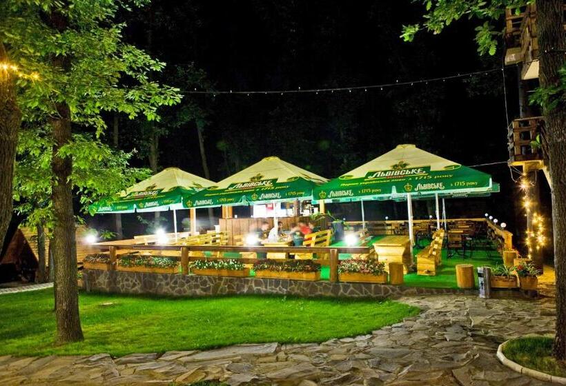 هتل Praha Wood House