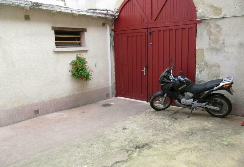 هتل Pub Vauban Terreaux