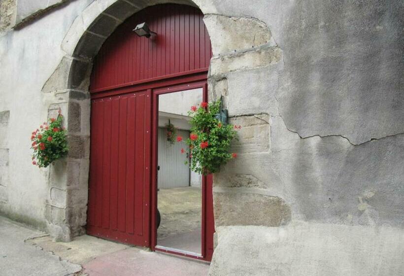 هتل Pub Vauban Terreaux