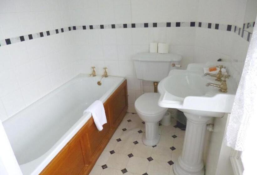 ホテル The Ferry Boat Inn