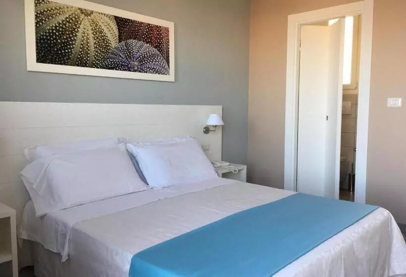 Le Anfore Hotel   Lampedusa