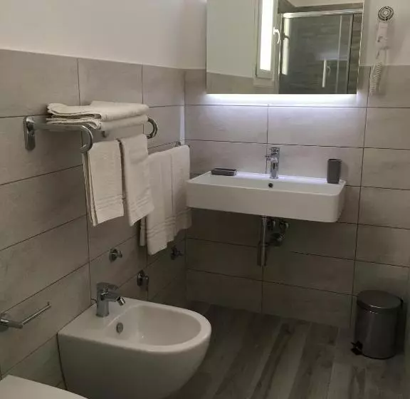 Le Anfore Hotel   Lampedusa