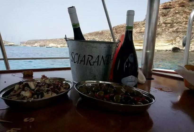 Le Anfore Hotel   Lampedusa