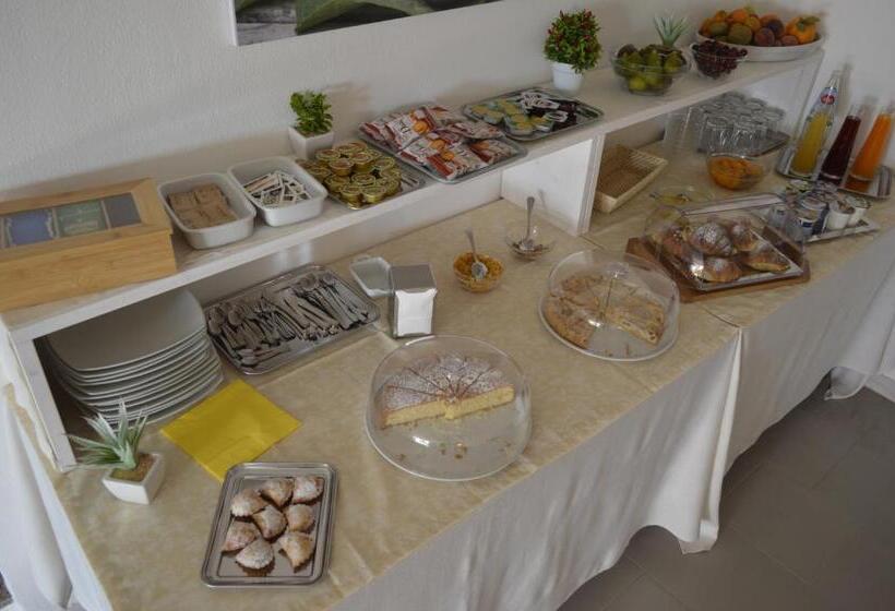 Le Anfore Hotel   Lampedusa