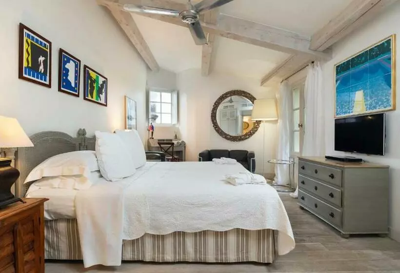 Hotel Pastis