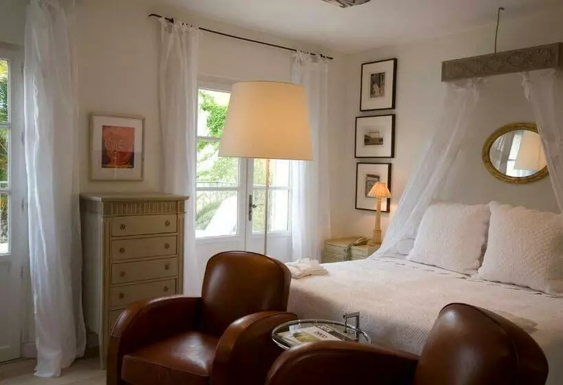Hotel Pastis