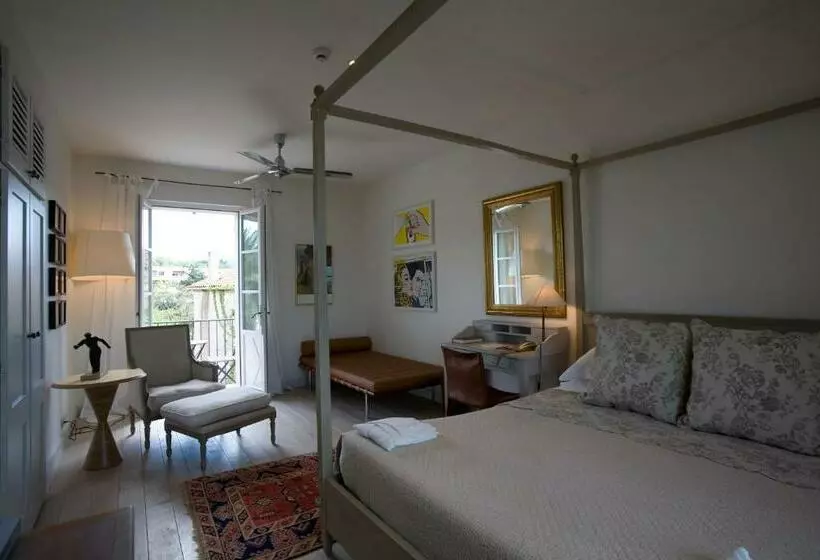 Hotel Pastis