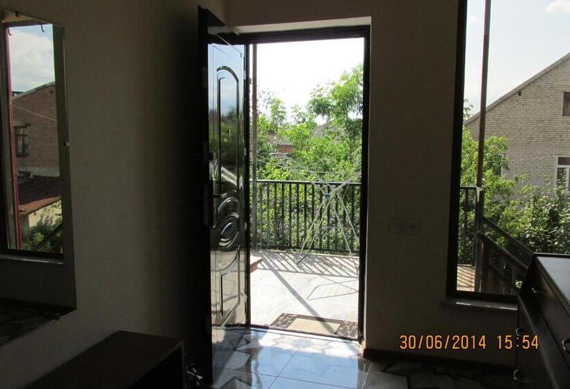 پانسیون Guest House Lviv грузия