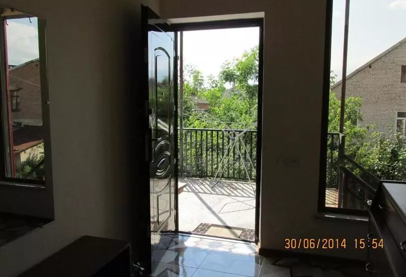 پانسیون Guest House Lviv грузия