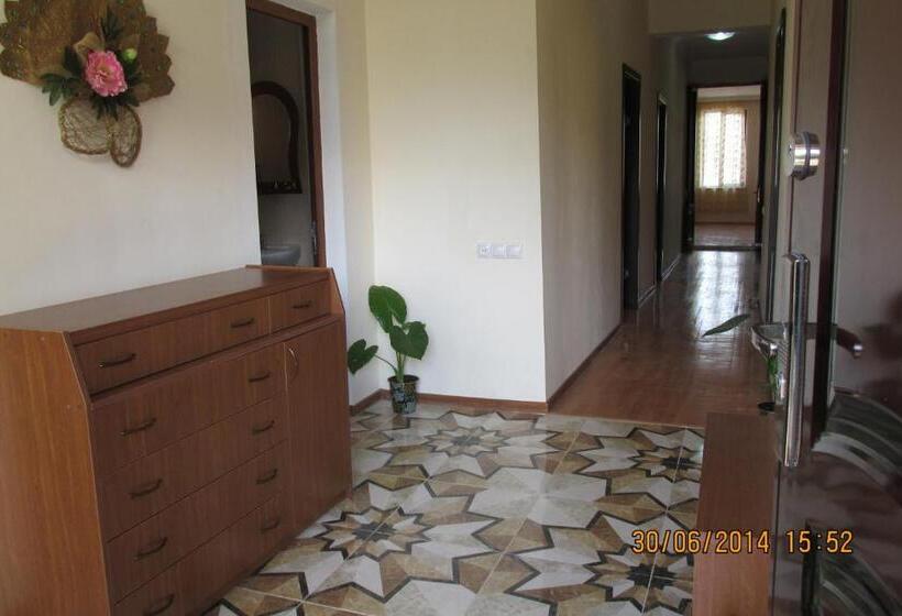 پانسیون Guest House Lviv грузия