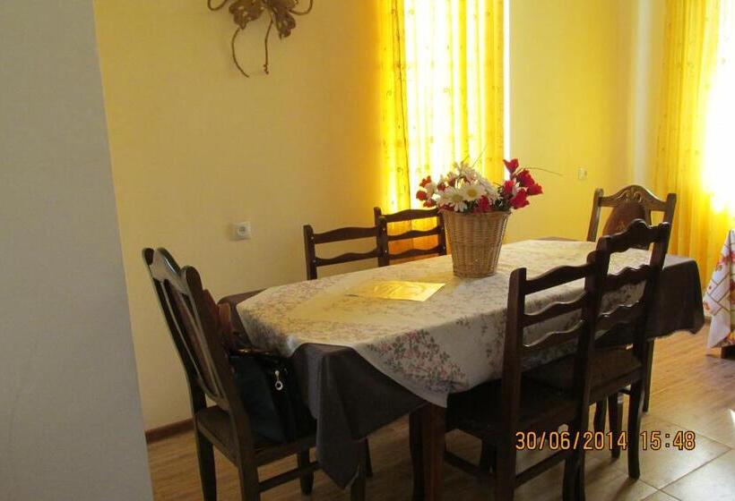پانسیون Guest House Lviv грузия