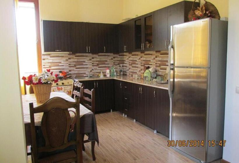 پانسیون Guest House Lviv грузия