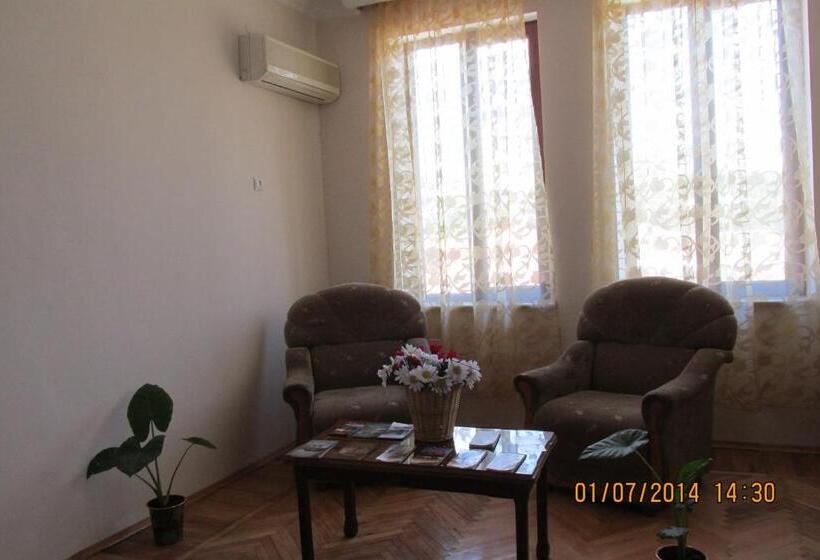 پانسیون Guest House Lviv грузия