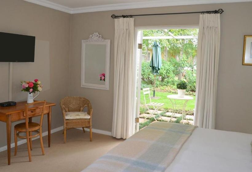 פנסיון Millpond House