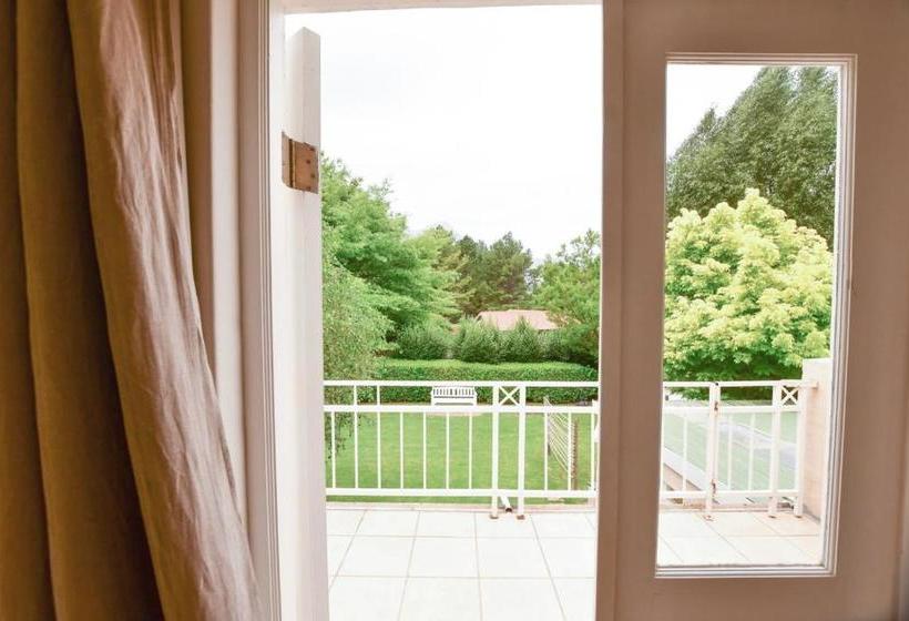 פנסיון Millpond House