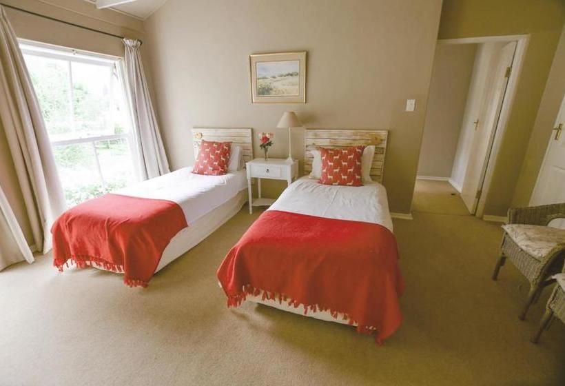 פנסיון Millpond House