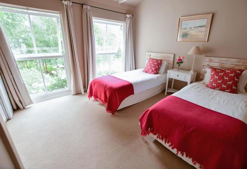 פנסיון Millpond House