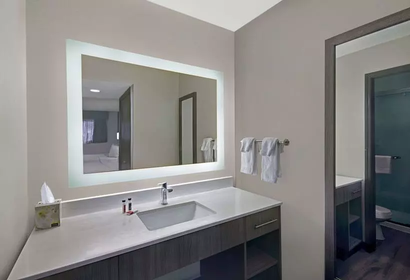 Best Western Fishkill Inn & Suites