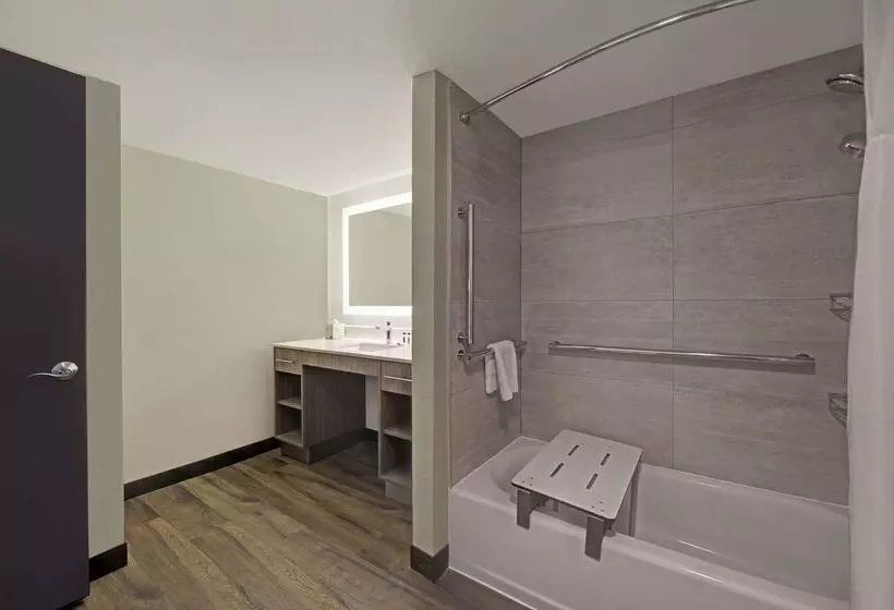 Best Western Fishkill Inn & Suites