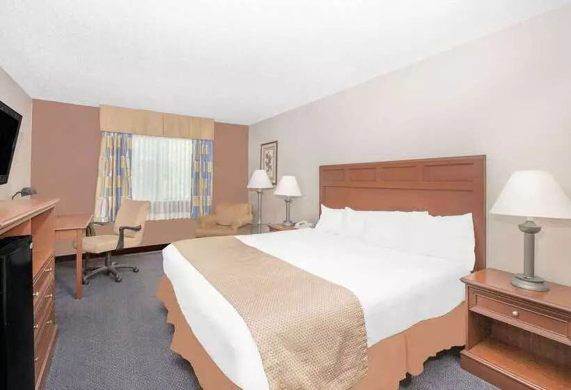 Отель Baymont By Wyndham Boone