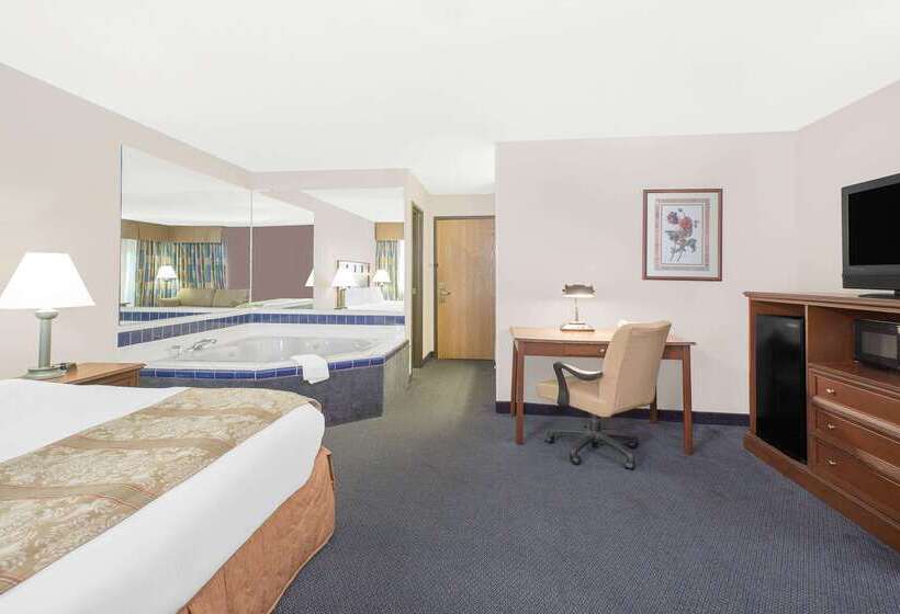 בית מלון כפרי Baymont By Wyndham Boone