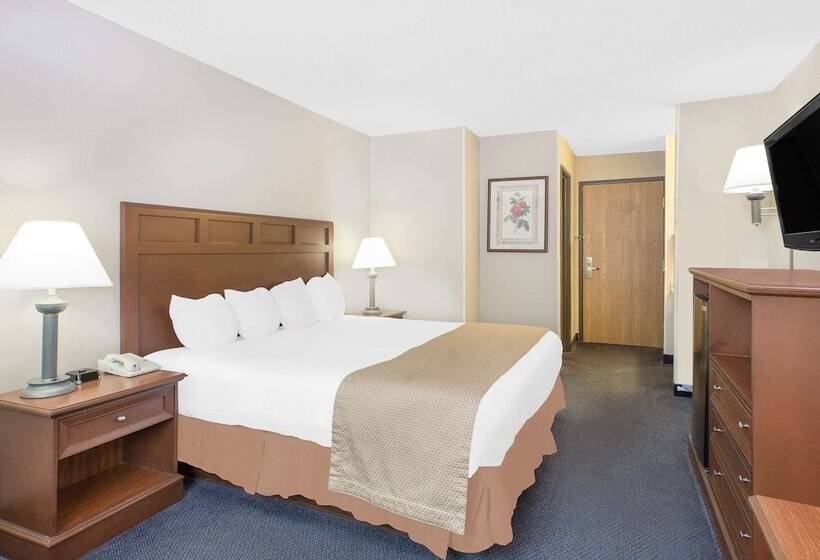 בית מלון כפרי Baymont By Wyndham Boone