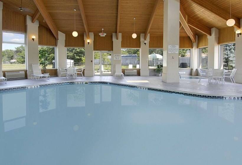 فندق Baymont By Wyndham Dowagiac