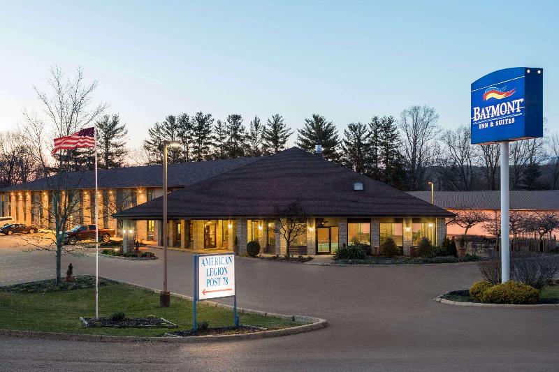 בית מלון כפרי Baymont By Wyndham Logan