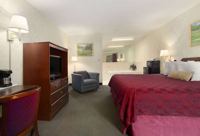 هتل Days Inn By Wyndham Augusta / Fort Eisenhower