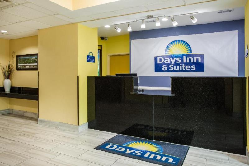 هتل Days Inn By Wyndham Augusta / Fort Eisenhower