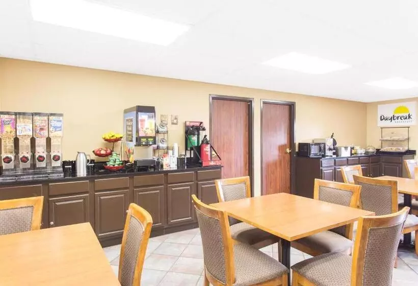 酒店 Days Inn By Wyndham Phenix City Near Fort Moore