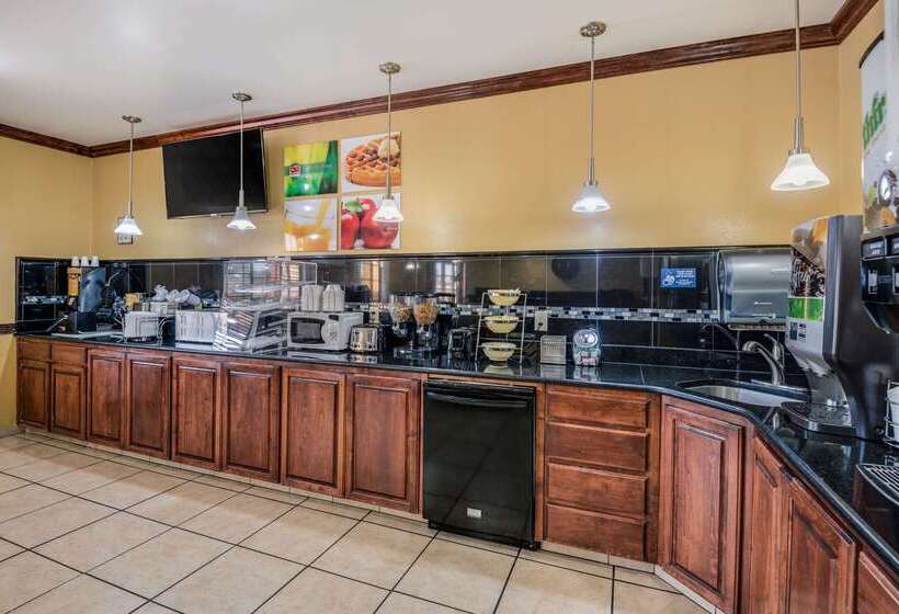 هتل Econo Lodge Lubbock I27