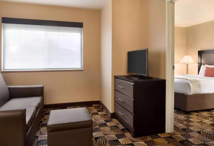 Отель Hawthorn Extended Stay By Wyndham Oak Creek